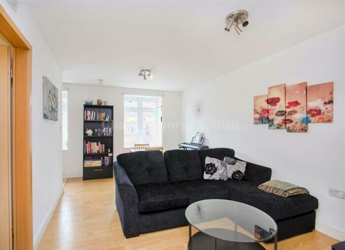 2 Bedroom Apartment To Rent In Islip Street, Kentish Town, NW5