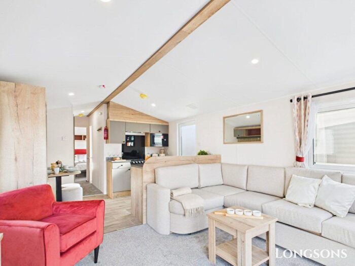 2 Bedroom Park Home For Sale In Birchington Vale Holiday Park, CT7