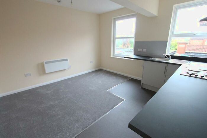1 Bedroom Flat To Rent In Balmoral Road, Northampton, NN2