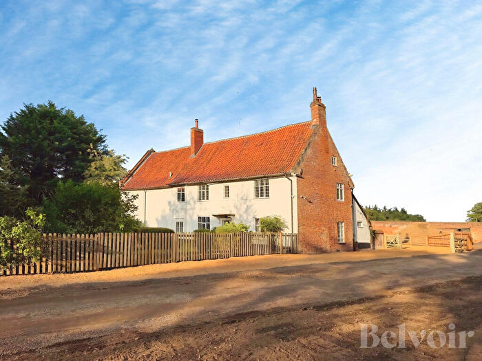 4 Bedroom Detached House To Rent In Woodrising Road, Norwich, NR9