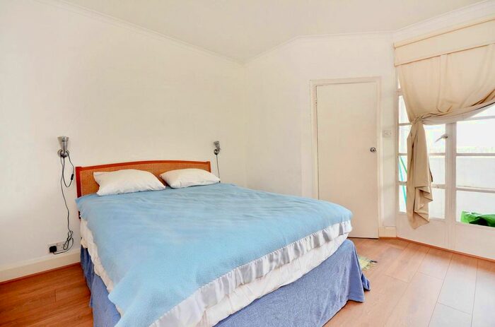 1 Bedroom Flat To Rent In Sloane Avenue, Chelsea, London, SW3