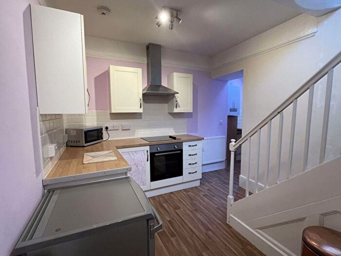 1 Bedroom End Terrace House For Sale In Quay Street, Newport, PO30