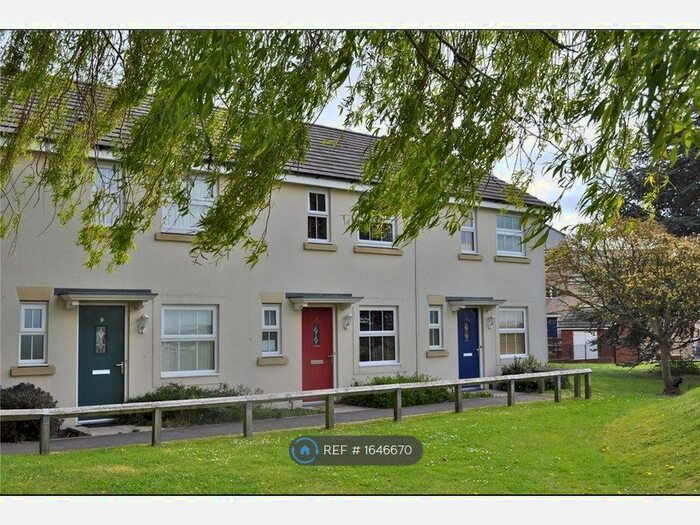 3 Bedroom Terraced House To Rent In Wayte Street, Swindon, SN2