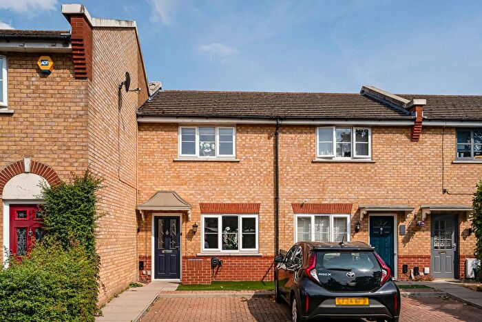 2 Bedroom Terraced House For Sale In Alpine Grove, London, E9
