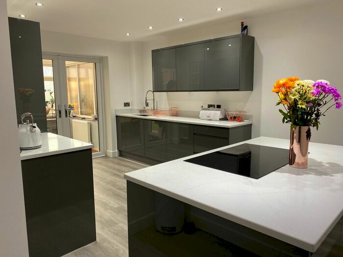 4 Bedroom Semi-Detached House To Rent In Wells Road, Bristol BS14