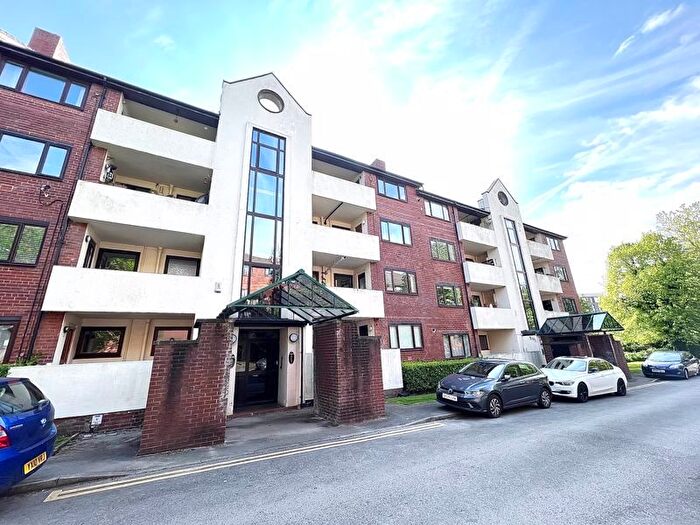 2 Bedroom Flat To Rent In Asgard Drive, Salford, M5
