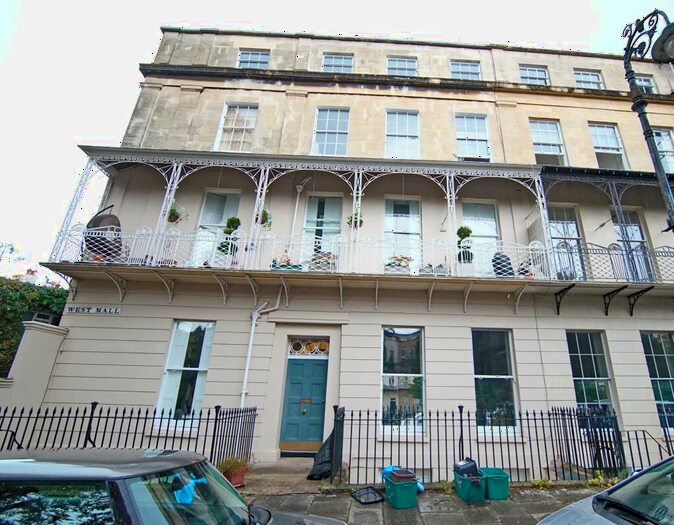2 Bedroom Flat To Rent In West Mall, Clifton, Bristol, BS8