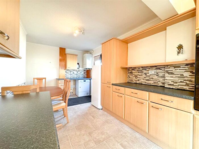 2 Bedroom Detached Bungalow For Sale In Foreknowe, Biggar, ML12