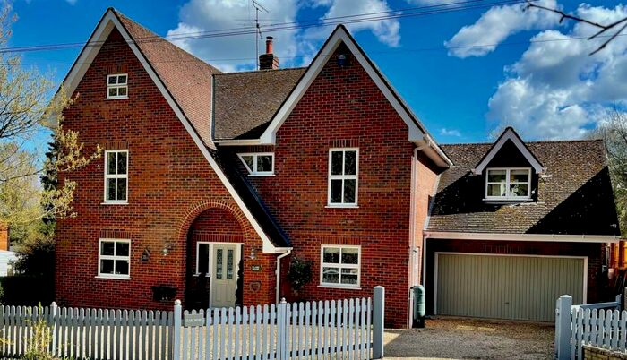 5 Bedroom Detached House For Sale In Clarendon Road, Alderbury, Salisbury, Wiltshire, SP5