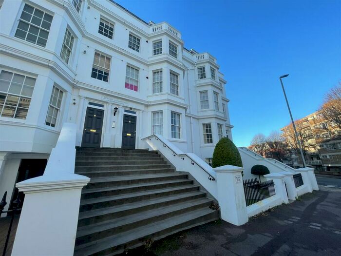 3 Bedroom Flat To Rent In Silverdale Road, Eastbourne, BN20