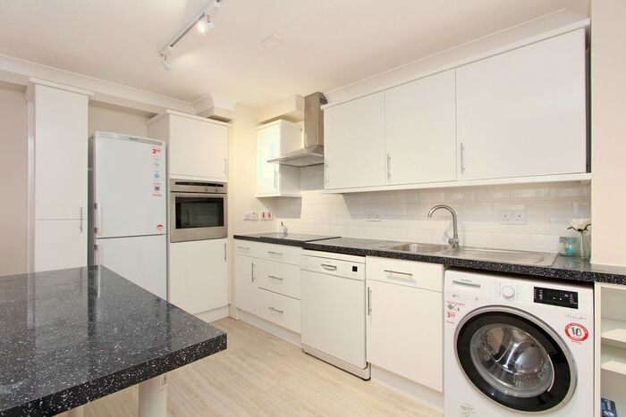 1 Bedroom Flat To Rent In St. John's Avenue, London, SW15