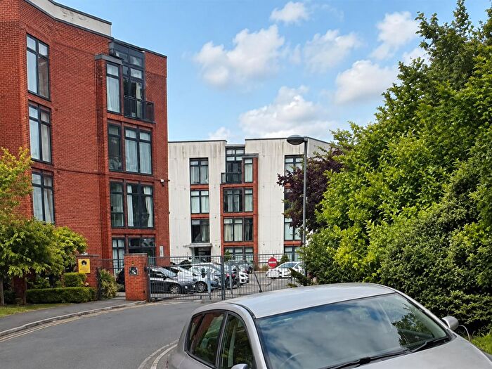 2 Bedroom Flat To Rent In Lauriston Close, Manchester, M22