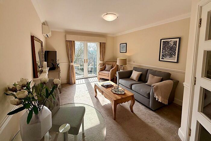 1 Bedroom Retirement Property For Sale In No. Boveney, Richmond Villages Bede, Hospital Lane, Warwickshire, CV12