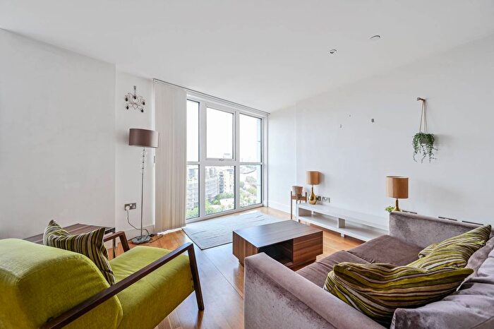 2 Bedroom Flat To Rent In Dowells Street, Greenwich, London, SE10