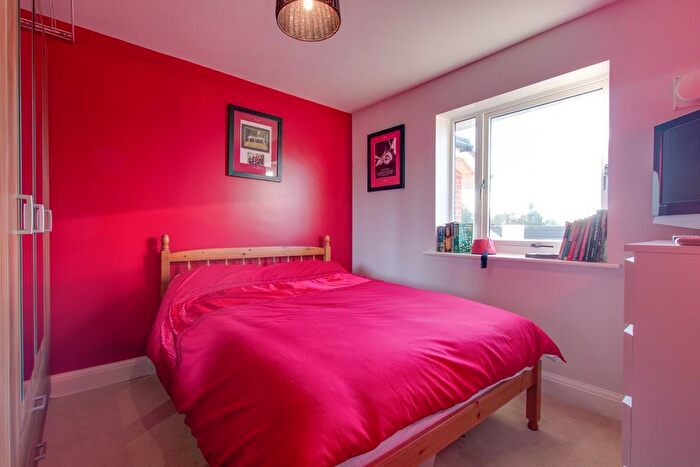 2 Bedroom Apartment To Rent In Old Watford Road, Bricket Wood, St Albans, AL2