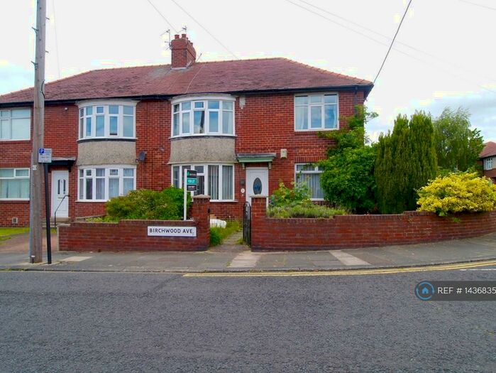 2 Bedroom Flat To Rent In High Heaton, Newcastle Upon Tyne, NE7