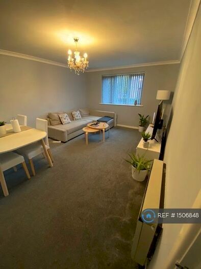 2 Bedroom Flat To Rent In Park Road, Salford, M6