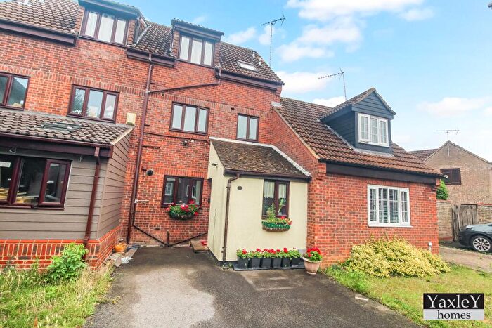 4 Bedroom Town House For Sale In Pennyroyal Crescent, Witham, CM8