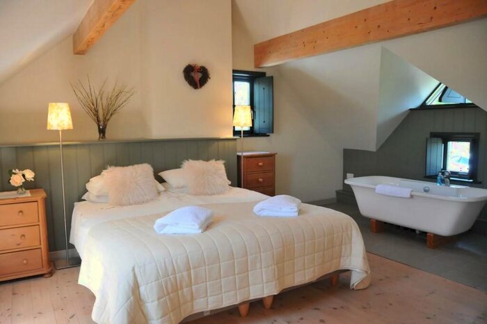 2 Bedroom Cottage To Rent In Beili, Hushwing Living, St Florence, SA70