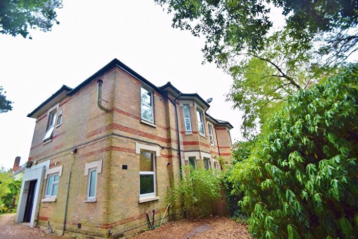 3 Bedroom Flat To Rent In Bournemouth, BH2