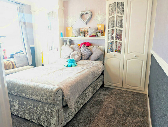 3 Bedroom End Of Terrace House For Sale In Fairfield Road, Ilford, IG1