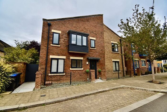 4 Bedroom Detached House To Rent In Ashby Wood Drive, Upton, Northampton, NN5