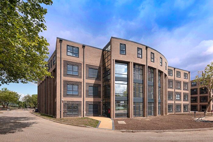 2 Bedroom Flat To Rent In North Star House, Town Centre, Swindon, SN2