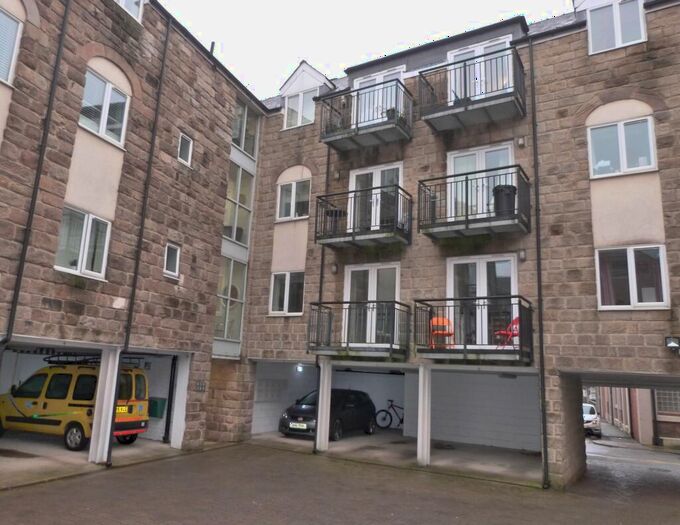 2 Bedroom Flat To Rent In Mowbray Square, Harrogate, HG1