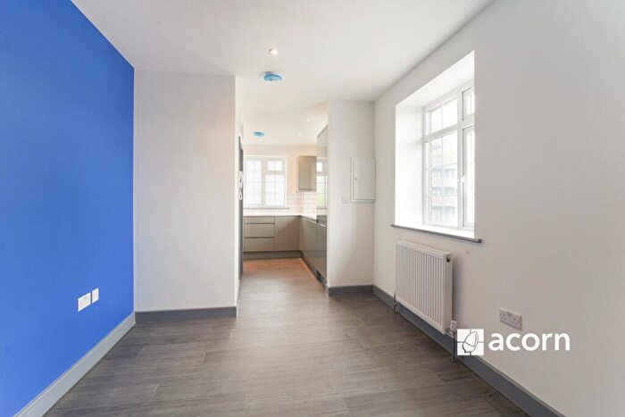1 Bedroom Flat To Rent In New Studios & One Bedroom Apartments, SE5
