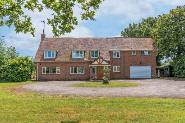 4 Bedroom Detached House For Sale In Stonehouse Lane, Hopwood, Alvechurch, B48