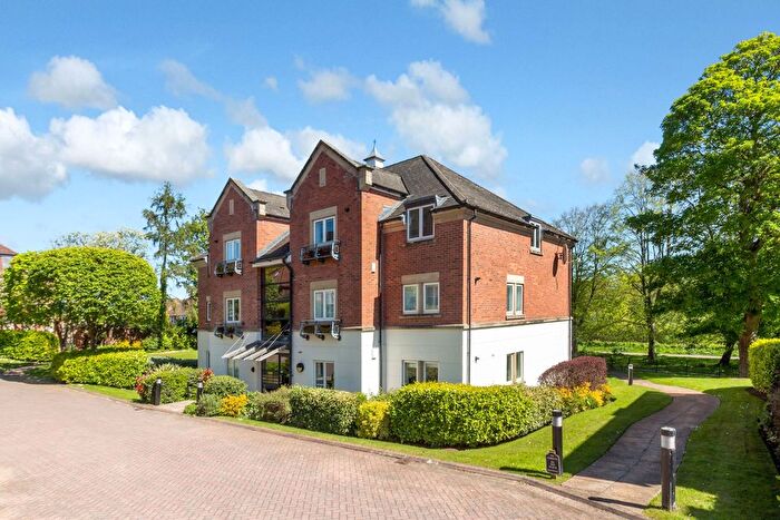 2 Bedroom Flat For Sale In St. Chads Wharf, York, North Yorkshire, YO23