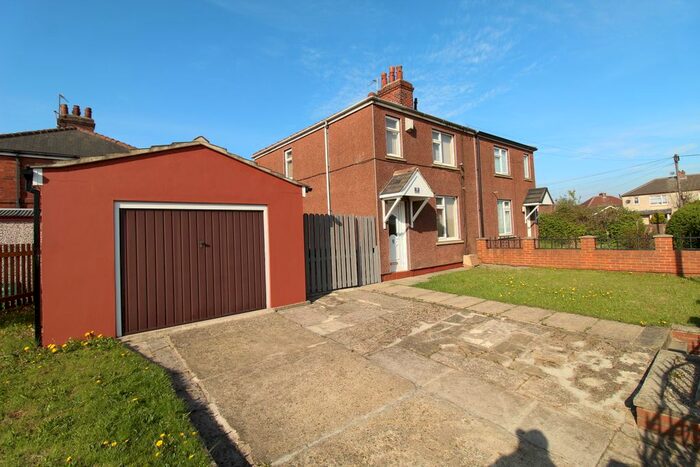 3 Bedroom Semi-Detached House To Rent In Wheatcroft, Castleford, West Yorkshire, WF10