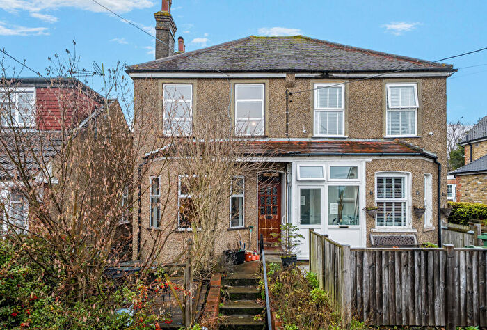 3 Bedroom Semi Detached House For Sale In Worlds End Lane, Orpington, BR6