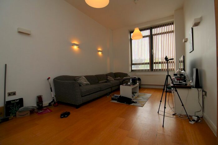 2 Bedroom Flat To Rent In Anthony Court, Larden Road, London, W3