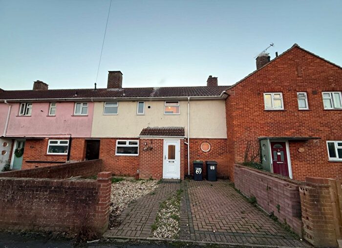 3 Bedroom Property To Rent In Montgomery Road, Gosport, PO13