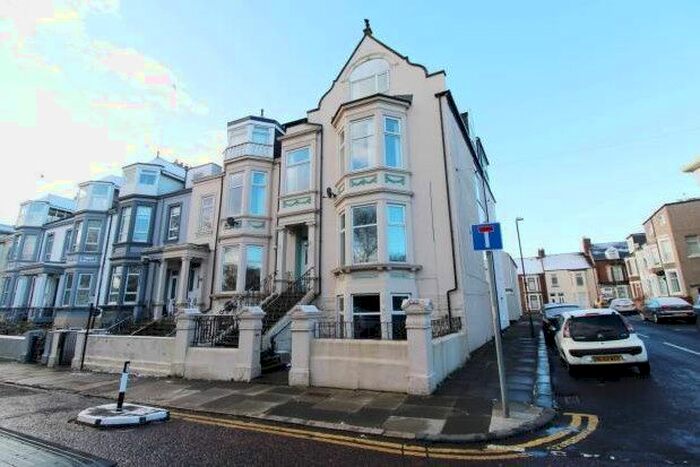 3 Bedroom Maisonette To Rent In Lawe Road, South Shields, NE33