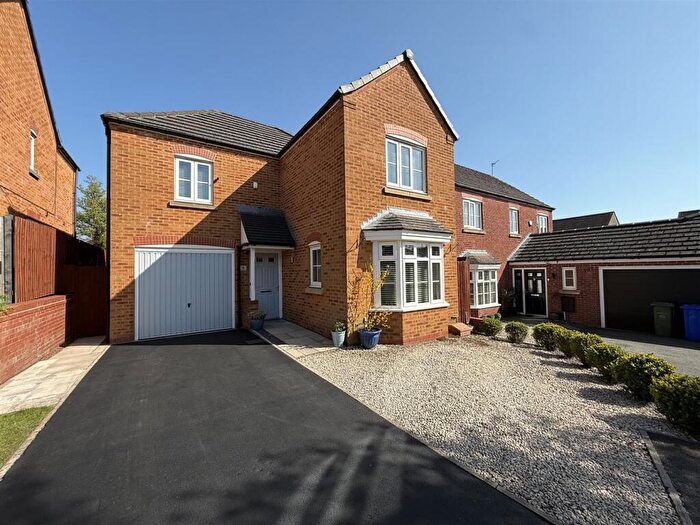 3 Bedroom Detached House For Sale In Milne Close, Dukinfield, SK16