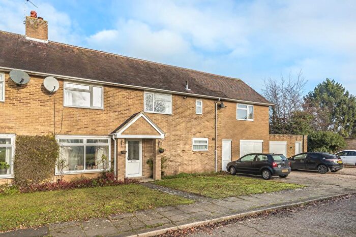 4 Bedroom Semi-Detached House To Rent In Abingdon, Oxfordshire, OX14