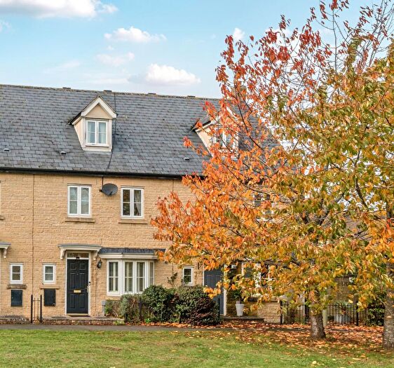 4 Bedroom Town House For Sale In The Lawns, Carterton, Oxfordshire, OX18