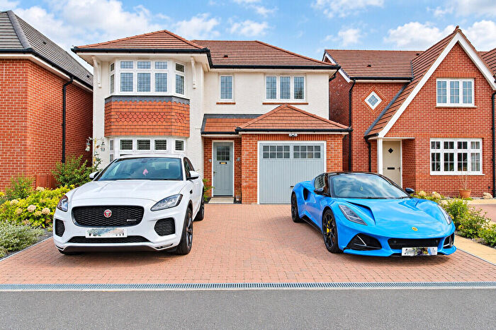 4 Bedroom Detached House For Sale In Ainsworth Road, Berewood, PO7