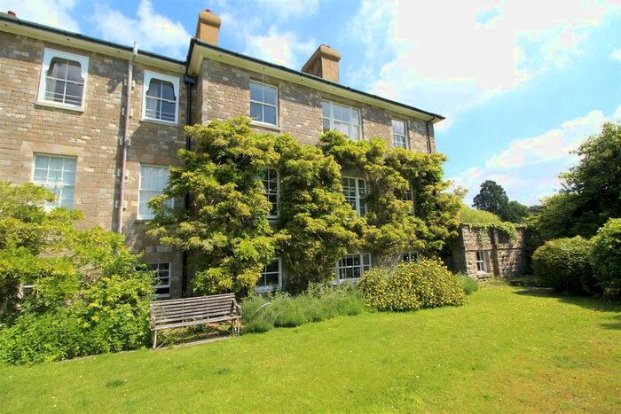 3 Bedroom Property To Rent In Riverhill, Sevenoaks, TN15