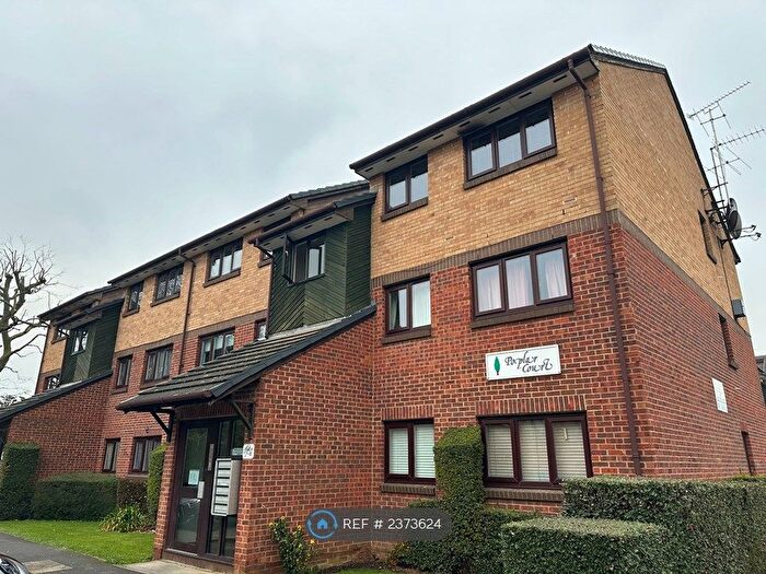 2 Bedroom Flat To Rent In Poplar Court, London, E4