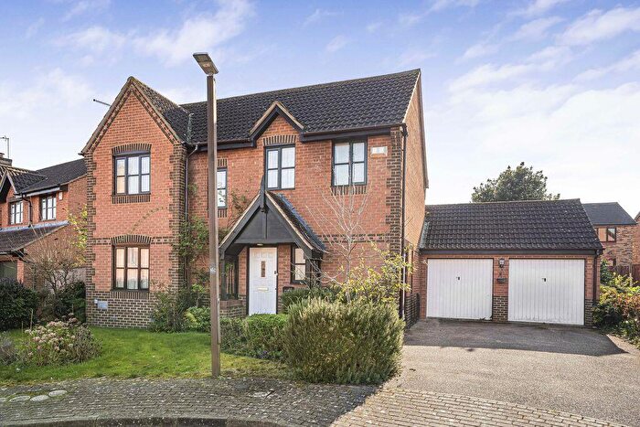 4 Bedroom Detached House For Sale In Hathaway Court, Crownhill, Milton Keynes, MK8