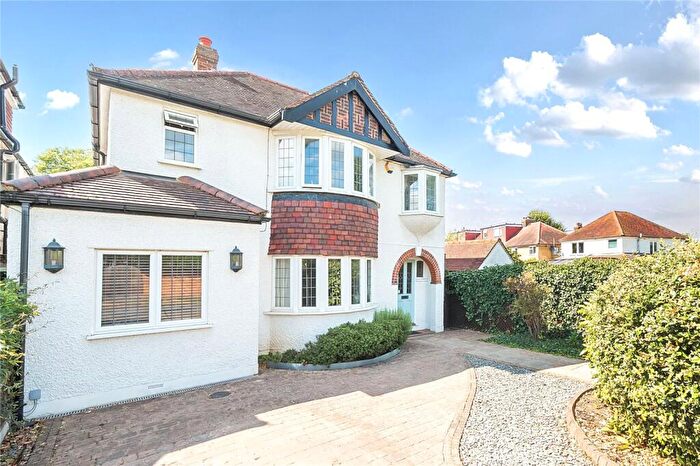 4 Bedroom Detached House For Sale In Ember Farm Avenue, East Molesey, KT8