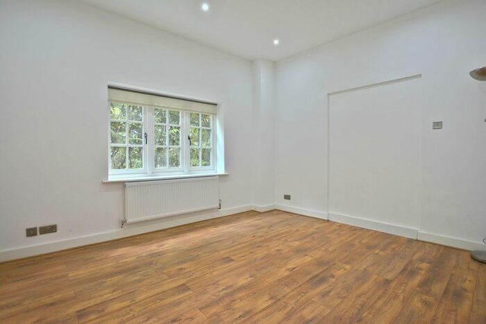 1 Bedroom Property To Rent In Wiltshire Road, Wokingham, RG40