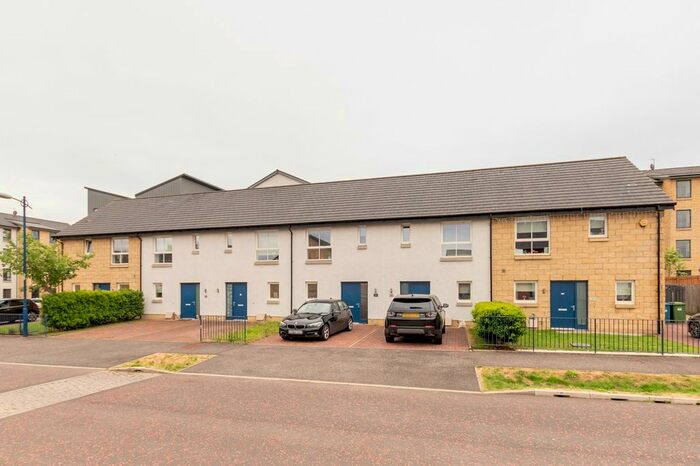 2 Bedroom Terraced House To Rent In Hunterscraig Drive, Glasgow, Scotland, G5