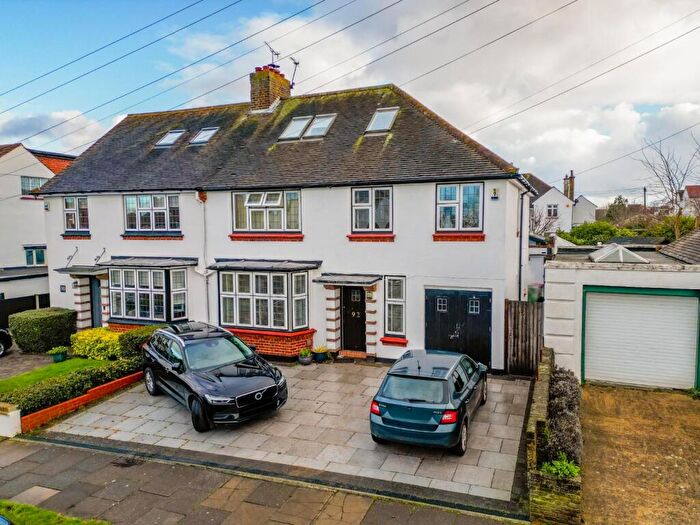 5 Bedroom Semi-Detached House For Sale In Crescent Road, Leigh-On-Sea, SS9