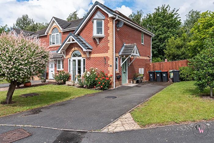 3 Bedroom End Of Terrace House For Sale In Mayfield Drive, Winsford, CW7