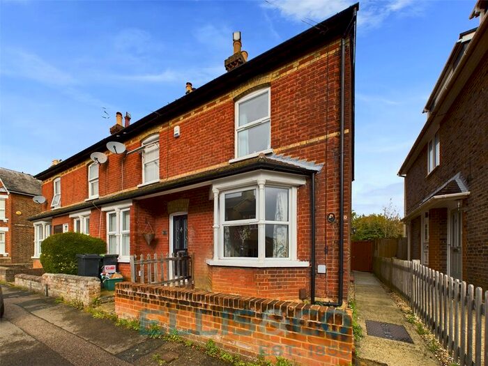 2 Bedroom End Of Terrace House To Rent In Uridge Road, Tonbridge, Kent, TN10