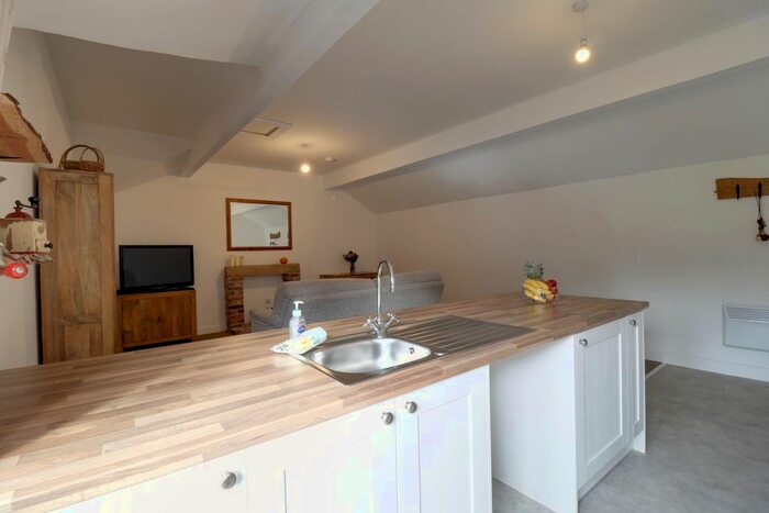 1 Bedroom Bungalow To Rent In King Street, Yoxall, Burton-On-Trent, DE13